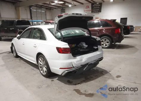 2019 Audi A4 45 Premium z USA, uszkodzony, nr VIN WAUDNAF40KN017144